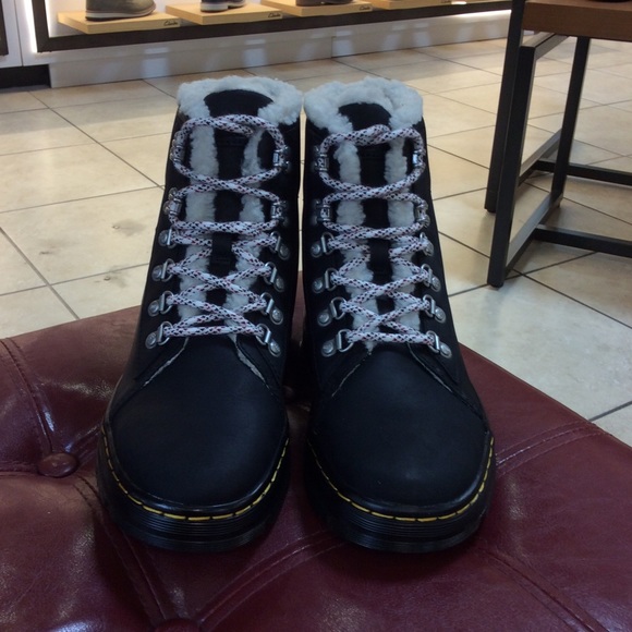 *NEW* Dr. Martens Combs W (27120001) - Picture 8 of 8